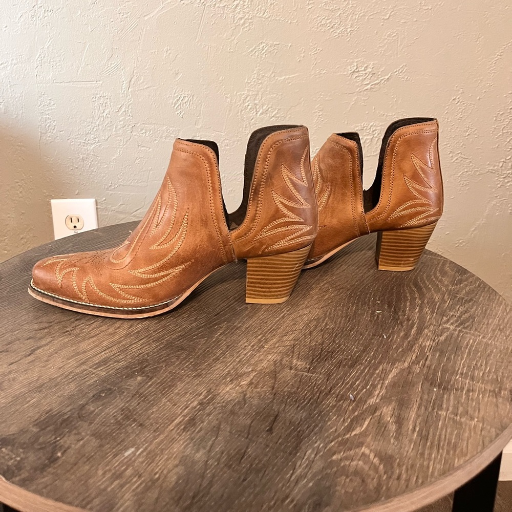 Roper booties